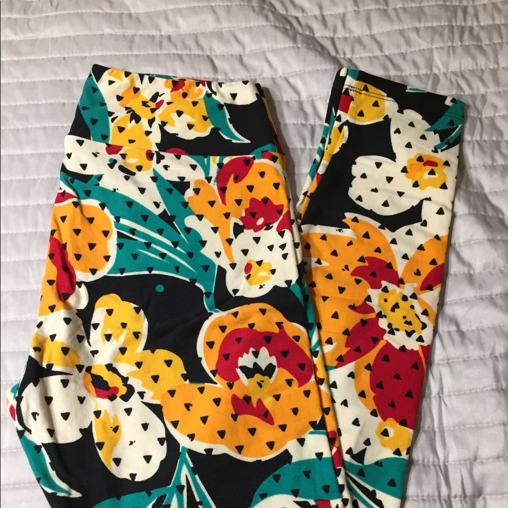 SOLD Lularoe OS Floral Leggings-EUC